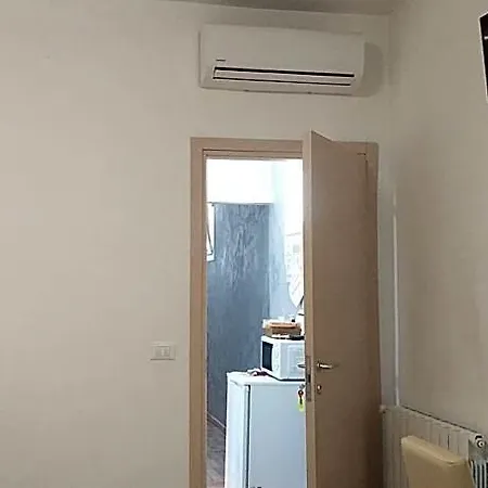 Venice Sanella Πανσιόν